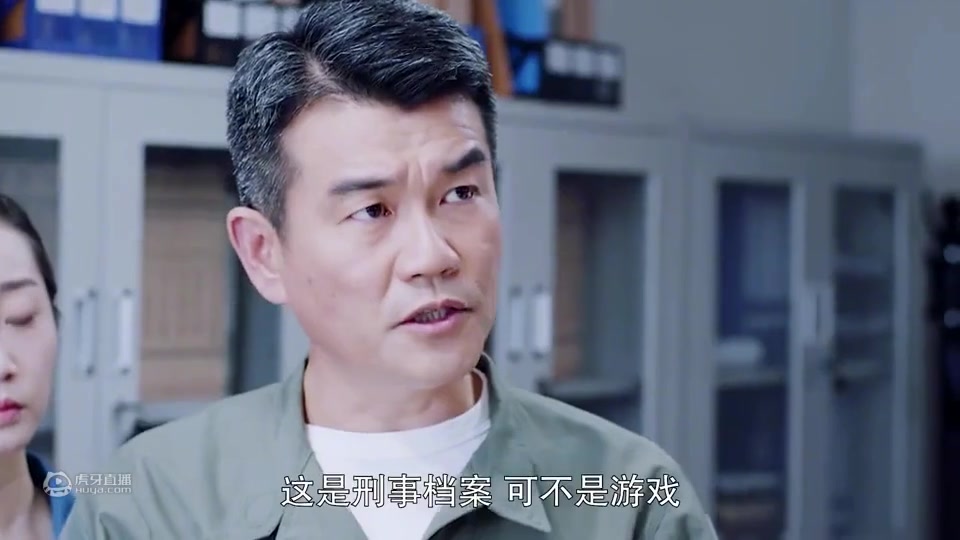 传说中的满级人类，我怀疑内置了相机