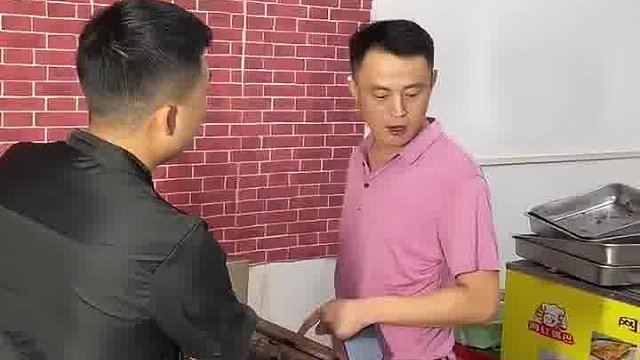 任何职业都有自己的底线，为厨师坚守底线点赞