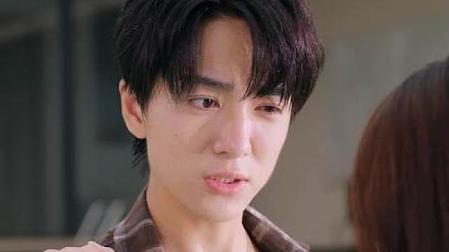 南宫雪未婚徐少峰前来挑衅，却被南宫雪与林商羽上演了一出恩爱戏码，徐少峰出言挑衅，谈及两家联姻，想退婚？不可能