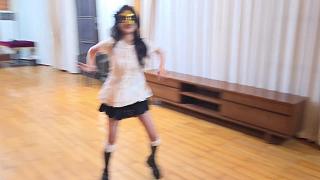 草莓莓熱情展示韓舞三板斧