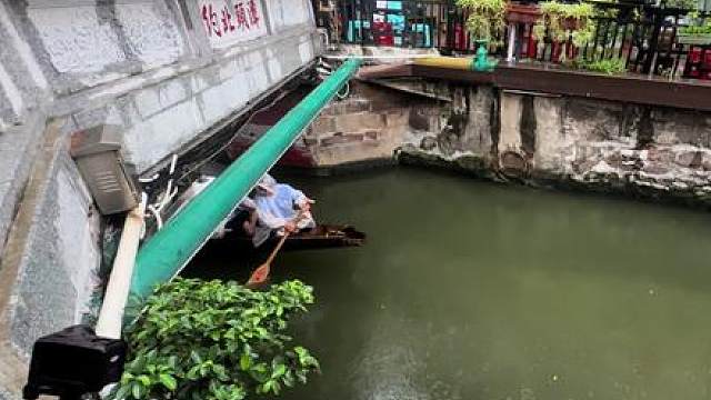 童锦程来叠滘扒龙舟了