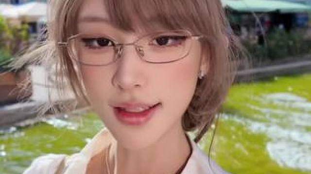 你在水里放了什么，好热………