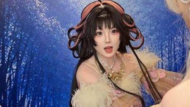 全新确幸转盘即将上线，多款捆绑包同步上新！快锁定直播间参与这场盛宴吧