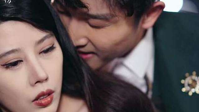 婚礼前夜我躲进密室，却看见未婚夫和闺蜜