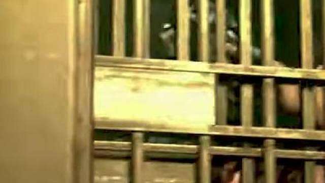 不断“复活”的电锯男