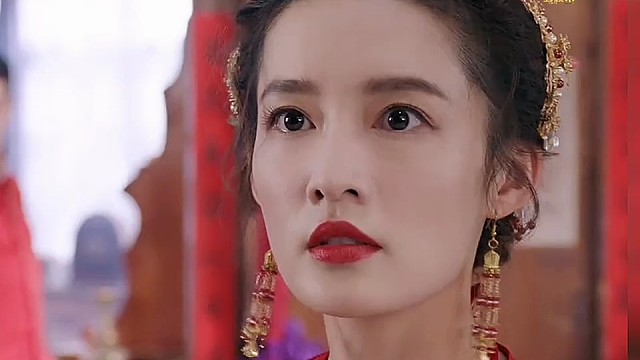 大婚当天妻子的嫁衣解不开搜 ，不料丈夫发现大问题！