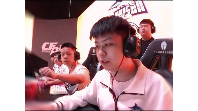 “念旧伸手碰拳，大帅愣是一眼没瞅见”