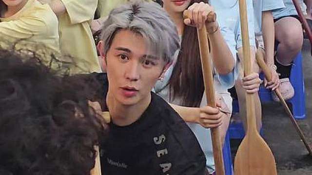 我说怎么楼下这么吵 原来是我杭州是兄弟来了