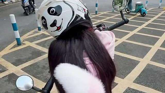 不知道 反正我的身材很曼妙