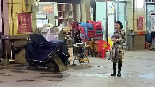 亲妹妹开的烧烤店，去吃了几回都没管我要钱