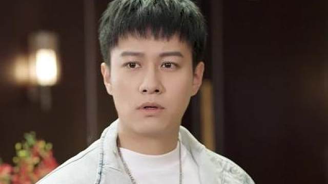 仇人李美琪店内羞辱李凡，徐大富嘲讽不断，傻子逆袭风暴即将来临