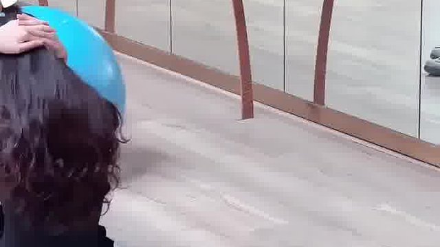你算出来她做了几个仰卧起坐了吗