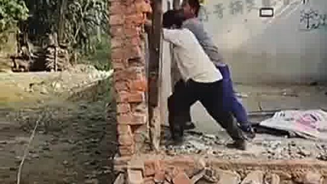 墙倒众人推，没想到……