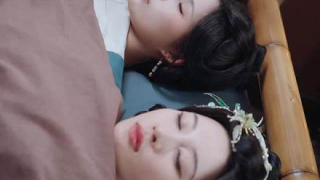 刚穿越就洞房，我靠泡面换战马