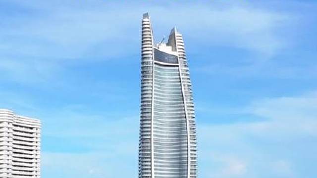 中国第一家七星级酒店，既不在北京，也不在深圳，耗资110个亿，耗时5年才建成