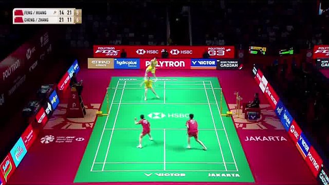 程星/张驰预判来球同步移位 无缝轮转化解连续扑压