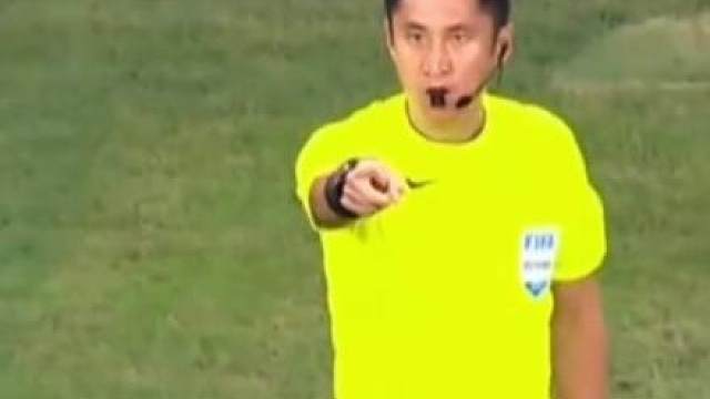 现实里谁不想在犯规的时候，来一张UNO反转牌？