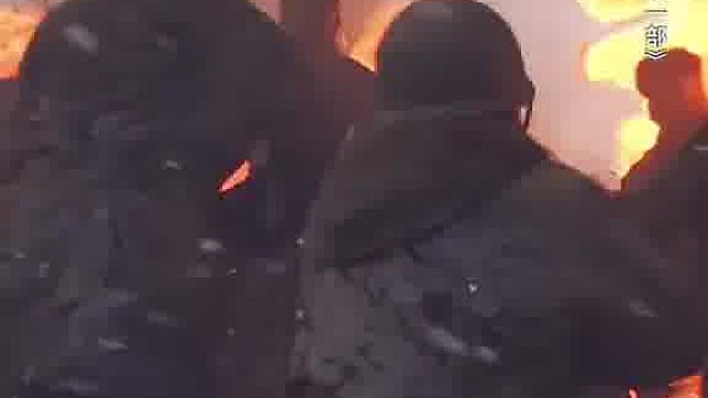 他们用身上的熊熊烈火，换来了后辈我们的万家灯火