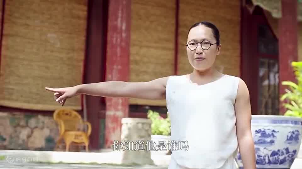 你真以为我不会功夫吗？信不信我给你来一枪