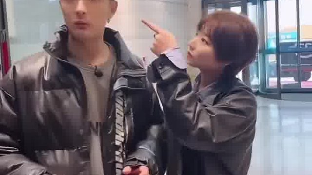 女：那我走了？