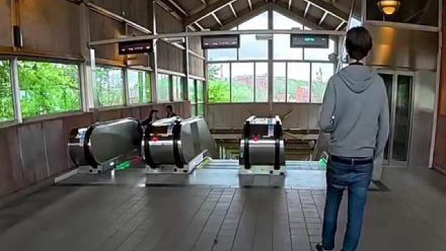 沉浸式带你体验一把极限跑酷…