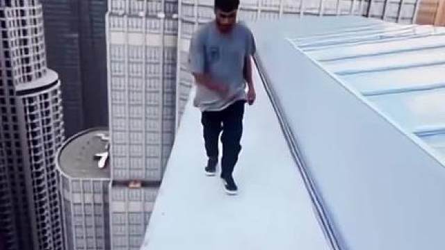 勇敢的人先享受世界