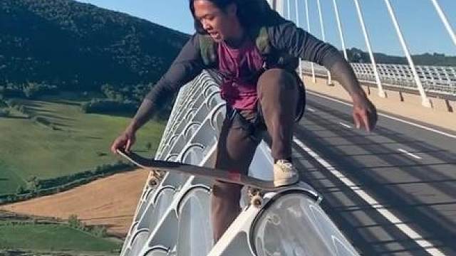 勇敢的人先享受世界