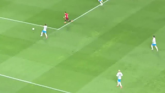 后卫防守能力也不行，才能传出这样的球#中超