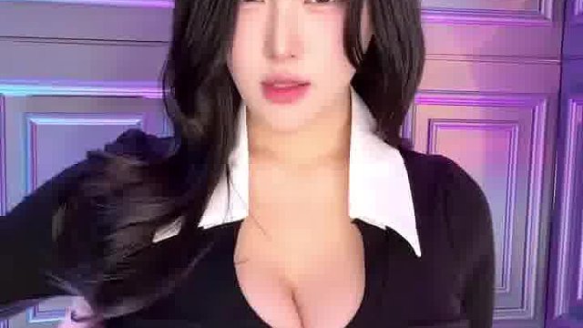 其实是两个人