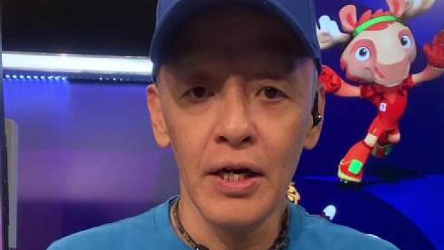 美加墨世界杯，东道主之一的美国队首次亮相以4比1大胜巴拉圭队，广东体育频道足球评论员何辉认为酣畅的大胜让美国队的夺冠概率有所提升。