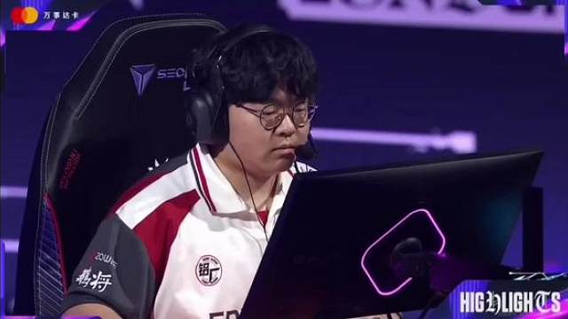 继续啊！让你鞭