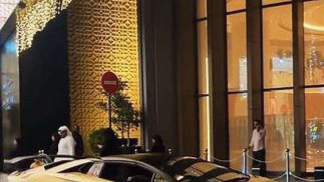 雄关漫道真如铁 而今漫步从头越