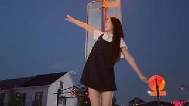 夏夜总是充满着生命力！