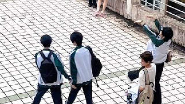 胡主任：“哎，这届学生可真难带，还带坏好学生！ # 群像 致