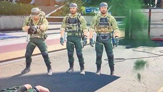 关于大哥二哥争夺足球鼠鼠抚养权这件事