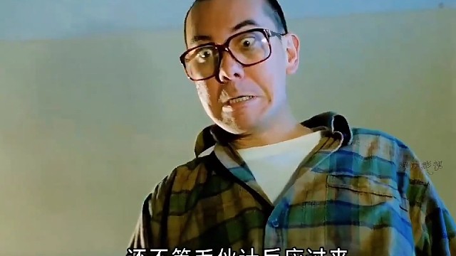 女人只是买个包子，居然被做成叉烧肉馅（影视效果无不良引导）