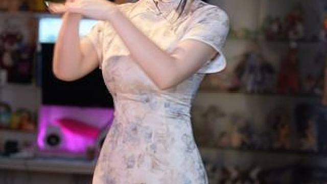 还有别的小演员呀？