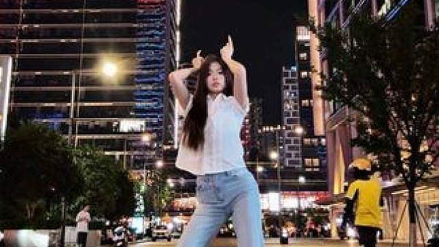每年火一遍的小甜舞