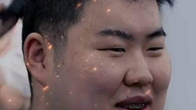 胖皇像是下定了某种决心，归来复仇一雪前耻
