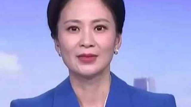 被美国拒绝入境的2026美加墨世界杯裁判奥马尔·阿尔坦10日返回祖国索马里，受到“英雄般欢迎”。他在