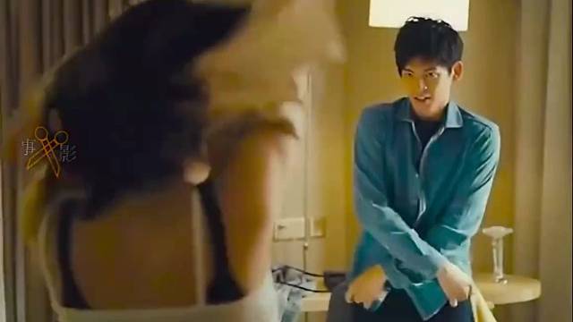 带钢的男人