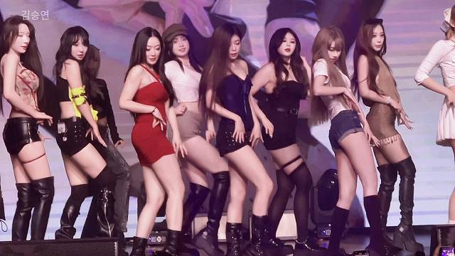 Kpop热舞，满屏大长腿