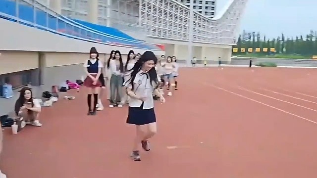 姐，你是来搞笑的？