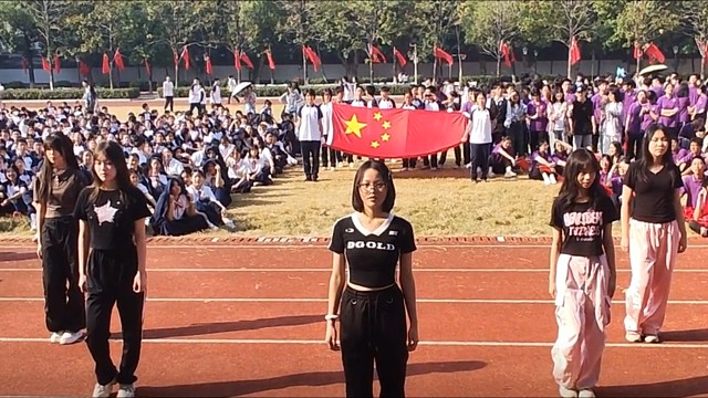 请各位看官欣赏舞蹈:爱的主打歌
