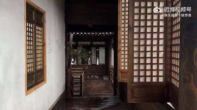 《长生骨》有置景路透 虞书欣粉丝也准备了开机应援 这部终于开了
 ​​​