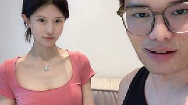 看样子女助播要单飞了