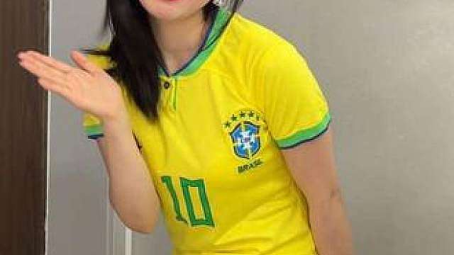 足球服女孩