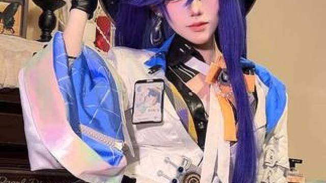 有这样的校长学习应该会很勤奋吧（