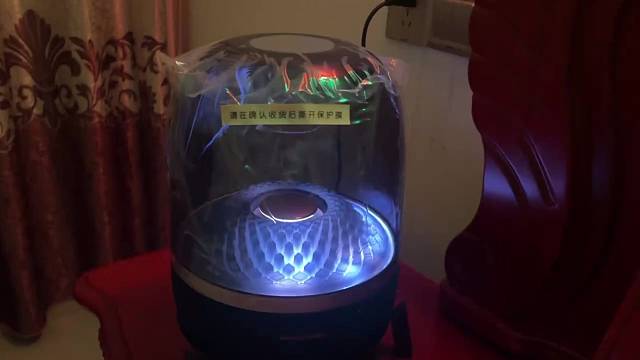 戴耳机感受一下哈曼卡顿的音质