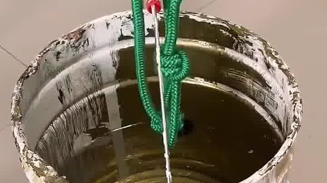 这样高空取物还不如直接用个鱼钩